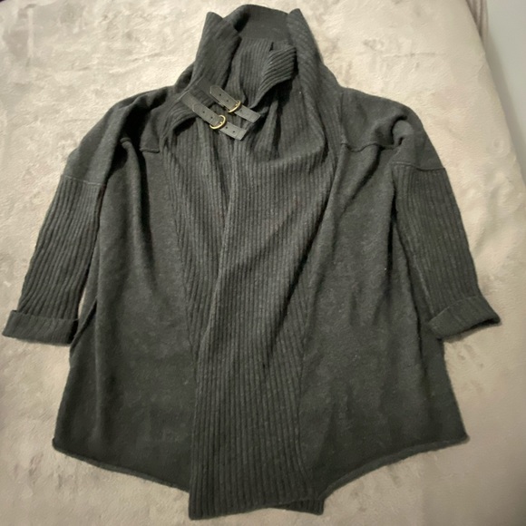 Brochu Walker - Picture 2 of 7